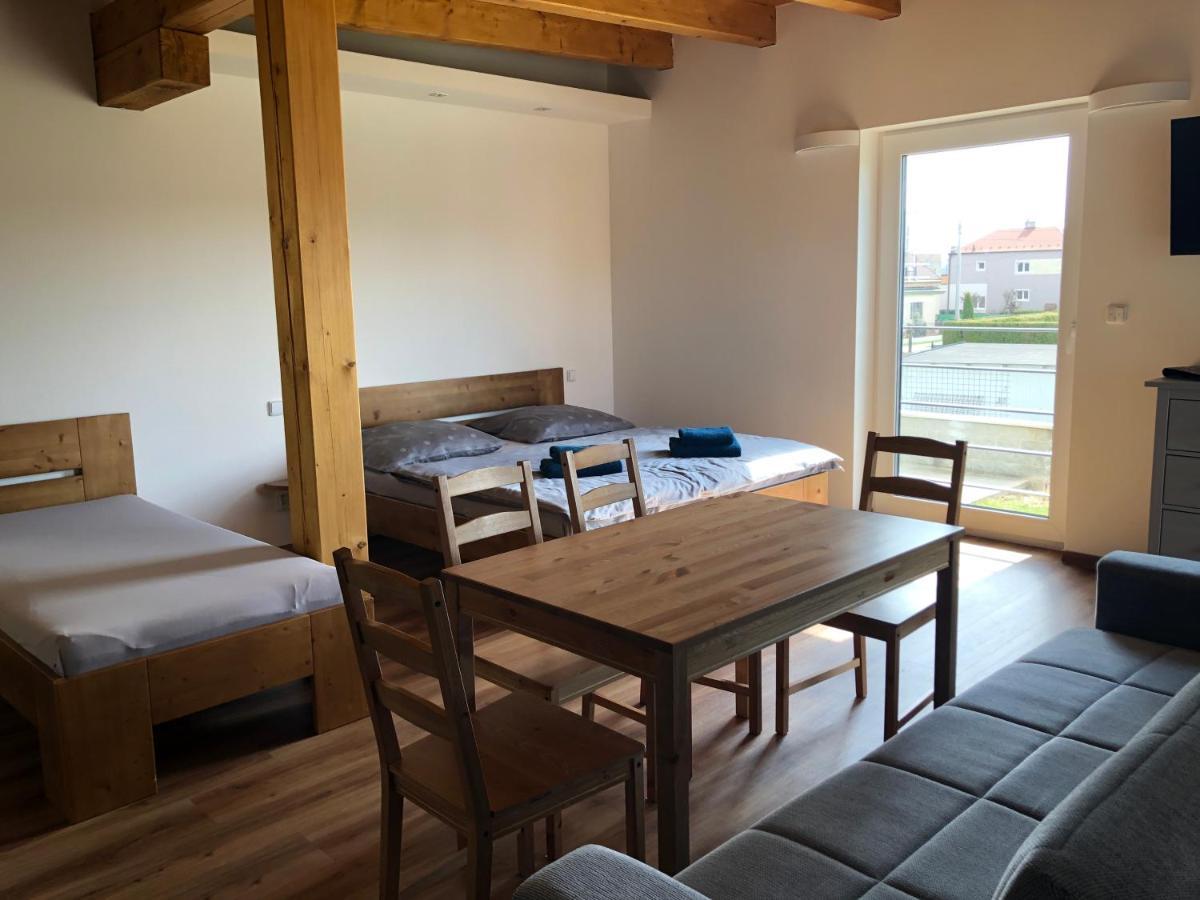 Anico Apartmany Dolni Benesov Exterior foto